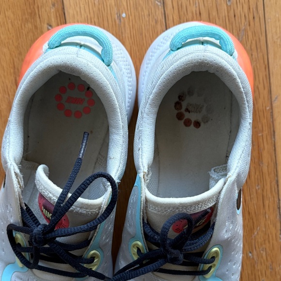 Nike Sneakers - Picture 4 of 7